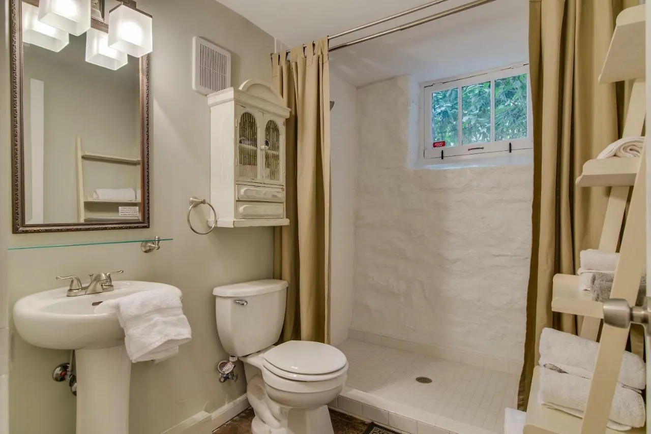 Caroline House Nashville Historic Inn B&B